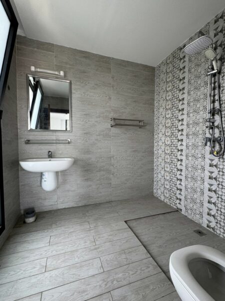 Appartement 4 pièces – Rue du canal