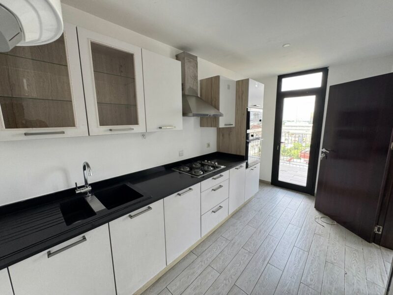 Appartement 4 pièces – Rue du canal