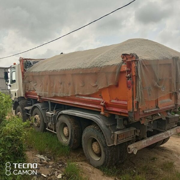 Camions de sables Abobo