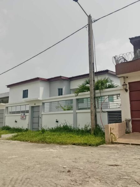 Duplex à louer à Bingerville