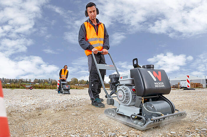 Plaque vibrante à louer