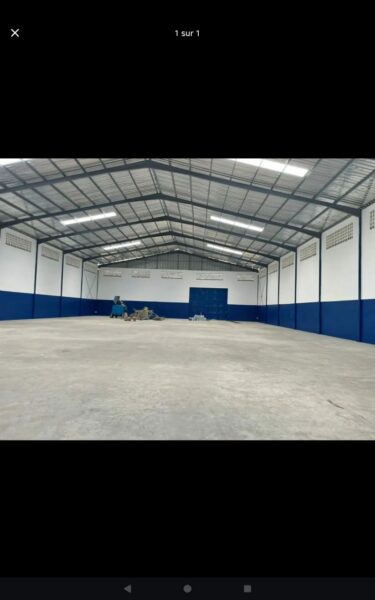 Entrepôt à louer à Koumassi