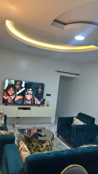 Location d'un 2 pièces à Marcory Zone4