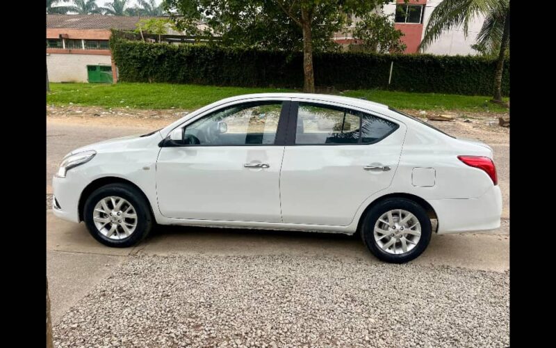 Location d'une Nissan Almera