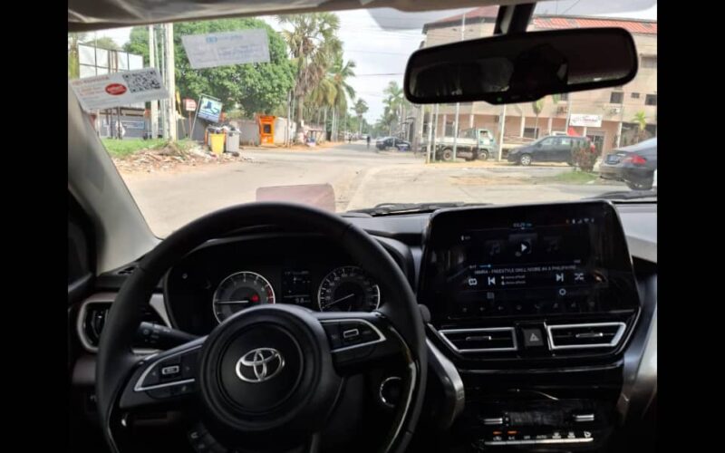 Location d'une Toyata Starlet Cross 2025