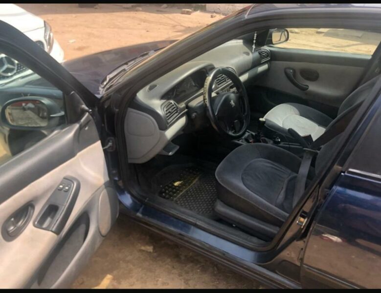 Location d'une Peugeot 407 Manuelle