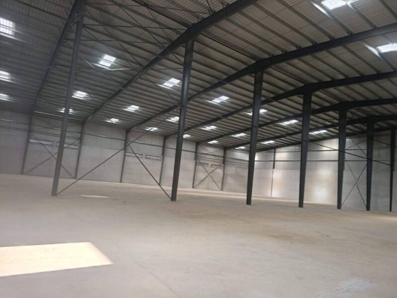 Location d'un entrepôt à Yopougon