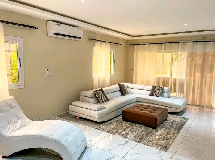 Location d'une Villa de haut standing à YAOU